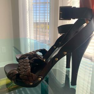 GUCCI Authentic Brown Leather High Heel Wooden Sandals with Gold Stud accents